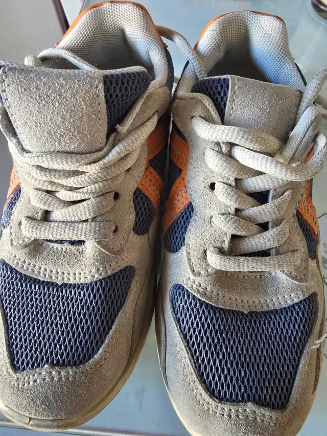 Deportivas niño usadas poco