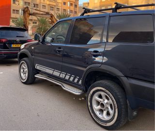 Ford Maverick  Nissan terrano 1988