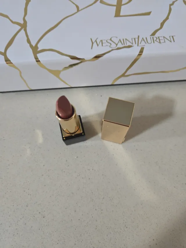 Pintalabios YSL + Caja