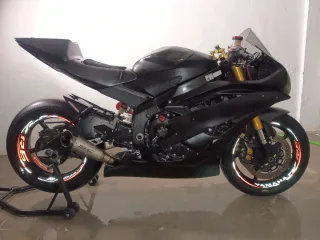 Yamaha R6R