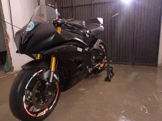 Yamaha R6R