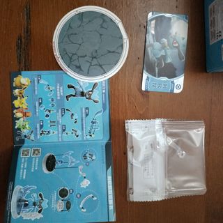 Figura Riolu Montable con Diorama y Caja