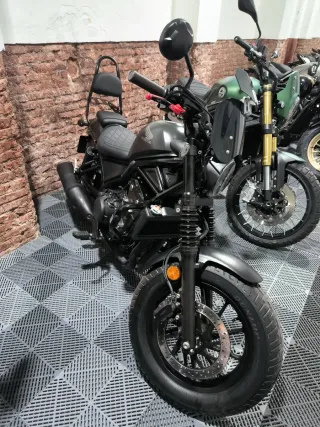 Honda Rebel 500 Negra 2023