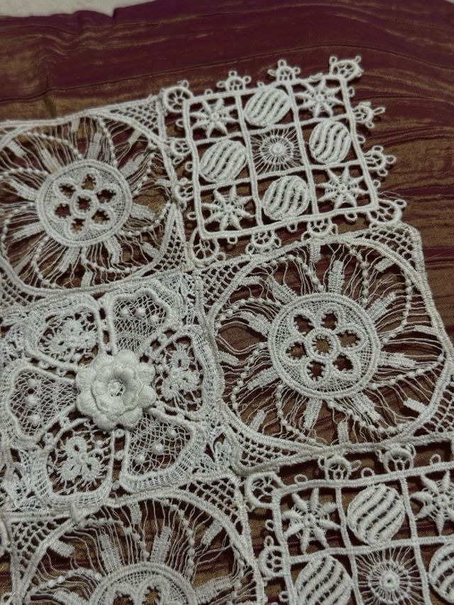 Pañuelo antiguo de encaje