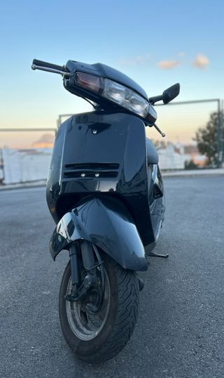 Honda Yupi 90cc Scooter Clásico de 1992.