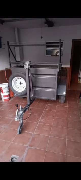 Se alquila remolque basculante