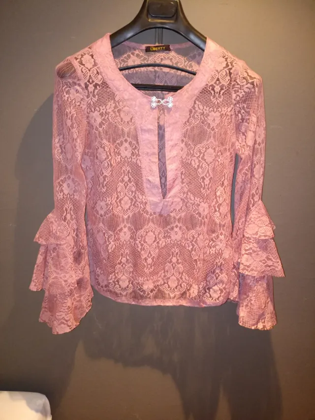 - Blusa de Encaje VINTAGE .!!! OFERTA .!!!