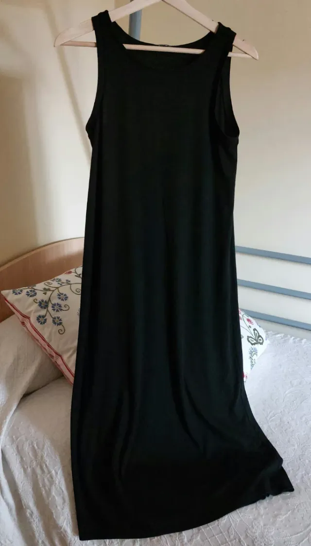 Vestidos Stradivarius Talla M (Negro y Verde)