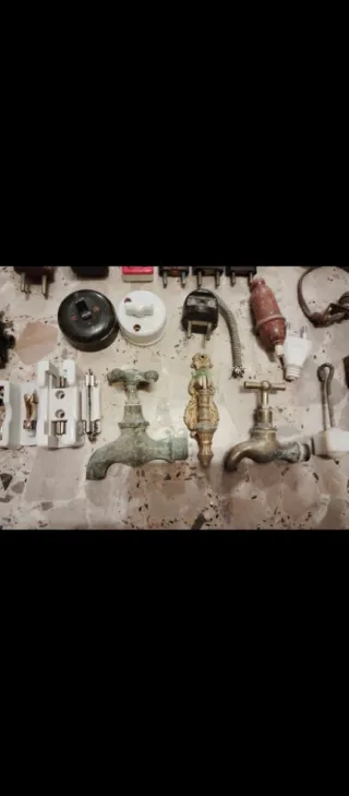 Lotes antiguos: fusibles, interruptores y grifos