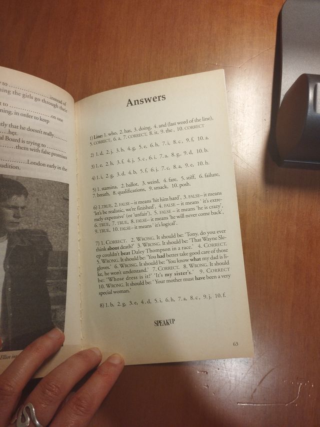 Penguin Readers Level 5: "Four Weddings and a F...