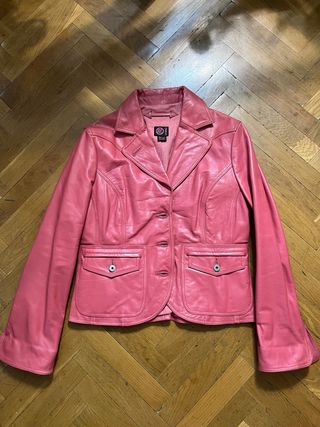 Chaqueta de cuero rosa