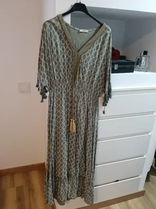 Vestido largo verde estampado