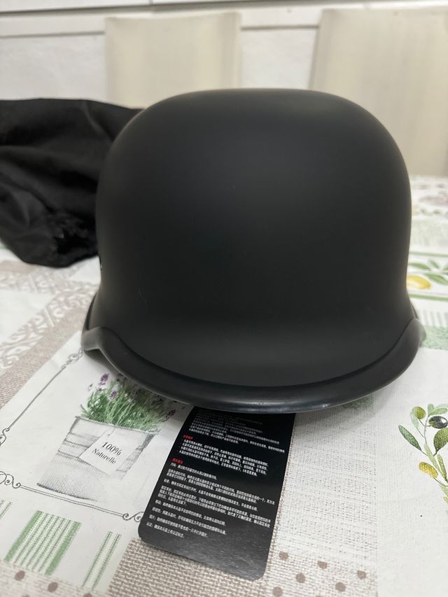 Casco de moto negro