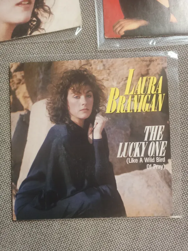Laura Branigan: lote 3 vinilos single 7" 45rpm