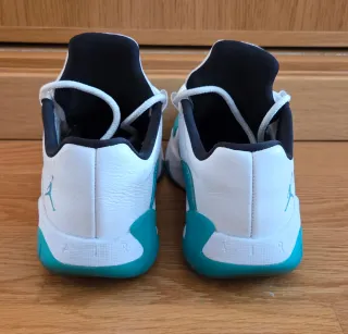 Jordan Air 11 CMFT Low 'New Emerald' 37.5