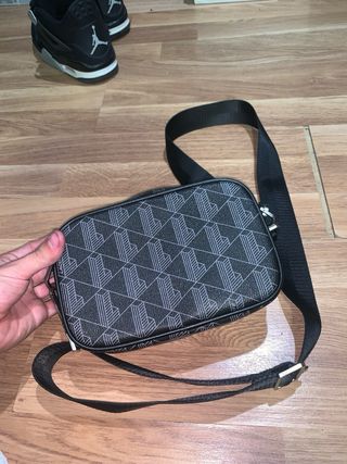 Bolsa Lacoste Preta Pouco Usada