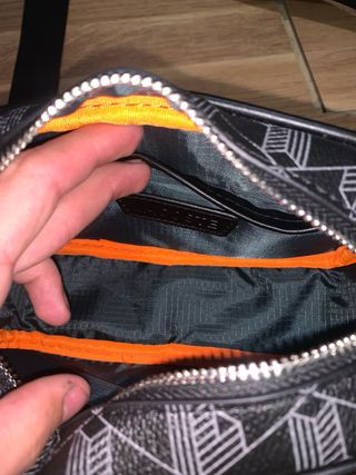 Bolsa Lacoste Preta Pouco Usada