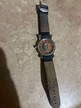 Reloj ADEXE Negro y Dorado
escucho ofertas