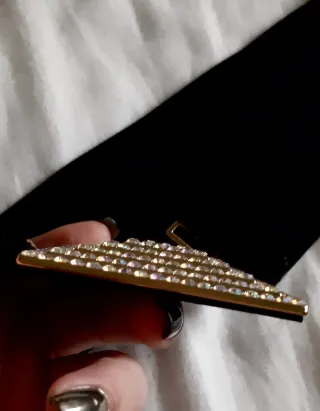 Cinto elástico preto com strass