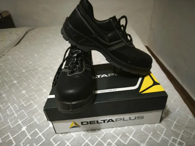 Botas de seguridad Delta Plus hombre
Número 42