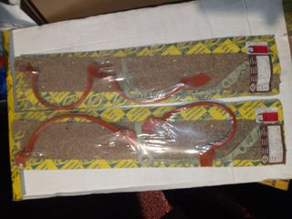 VEHICULOS CLASICOS, PIEZAS VARIAS (26)