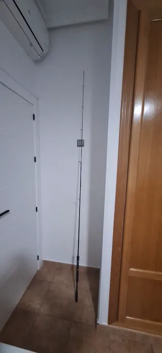 Caña de pescar carrete y accesorios a estrenar