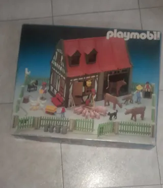 ANTIGUA CAJA GRANJA PLAYMOBIL