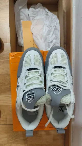 Louis Vuitton Skate gris