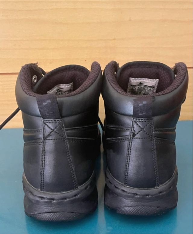 Stivaletti Nike Manoa Uomo Neri