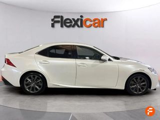 Lexus IS 2.5 300h Executive Parking