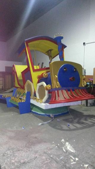 FIGURAS DE CARNAVAL, DESFILES, CABALGATAS, ESCENAR