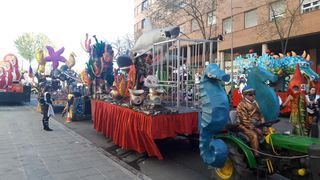 FIGURAS DE CARNAVAL, DESFILES, CABALGATAS, ESCENAR