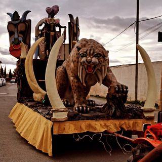 FIGURAS DE CARNAVAL, DESFILES, CABALGATAS, ESCENAR