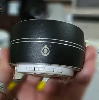 Mini altavoz BTS F2724 potente carga usb