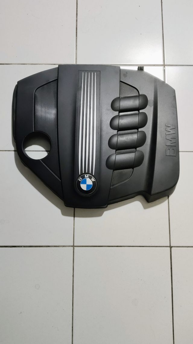 Tapa de motor BMW