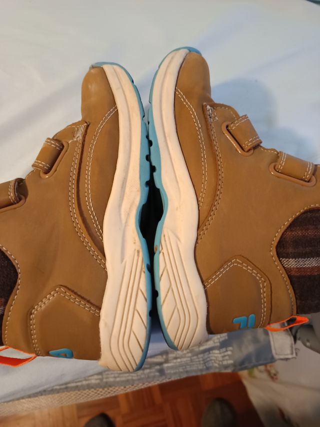 Botas Fila niño forradas talla 30 EUR