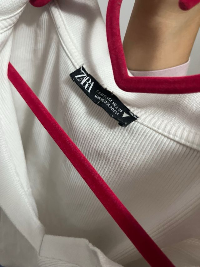 Top Zara manga larga cuello pico