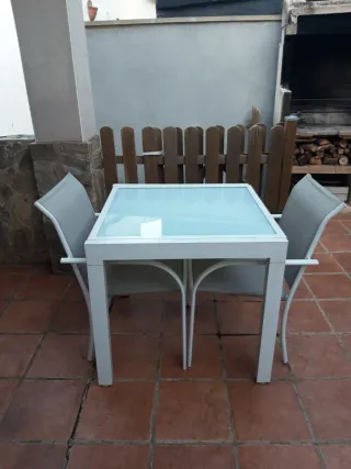 Conjunto mesa extensible y 2 sillas exterior