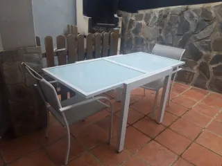 Conjunto mesa extensible y 2 sillas exterior