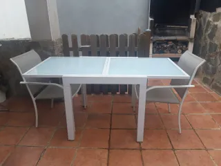 Conjunto mesa extensible y 2 sillas exterior