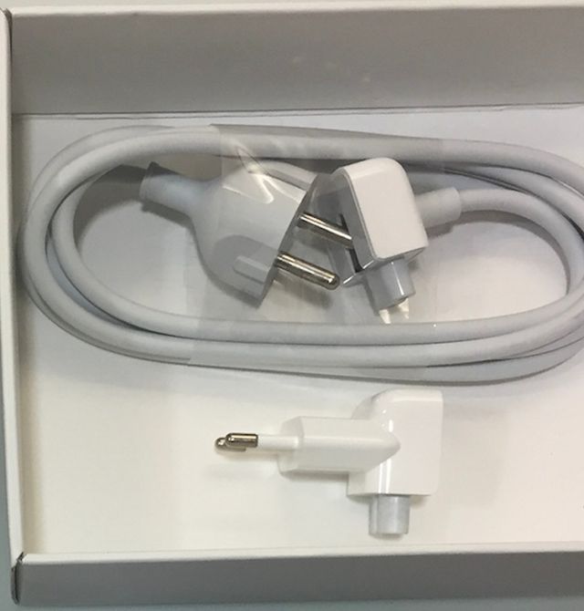 Cargador original Apple MacBook Pro 85W           