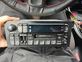 Radio Cherokee XJ