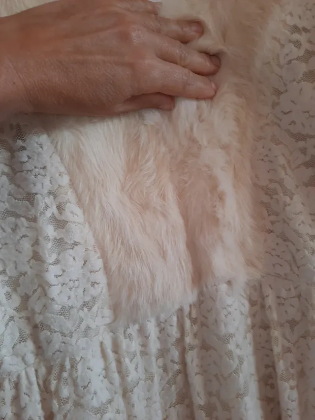 Abito pizzo panna pelliccia