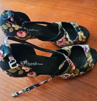 Zapatos de baile tacón floral
