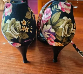 Zapatos de baile tacón floral