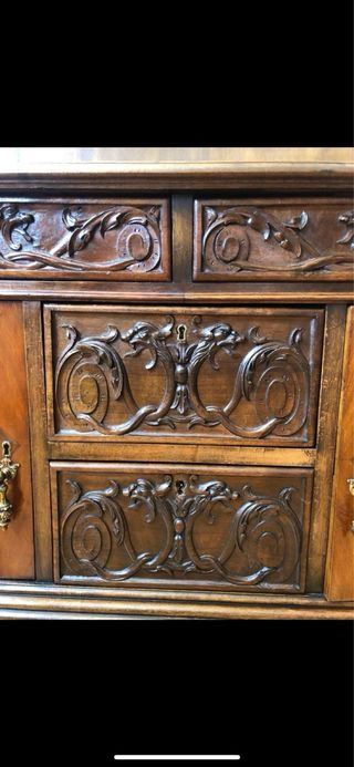 Antigua vitrina expositora de madera y cristal