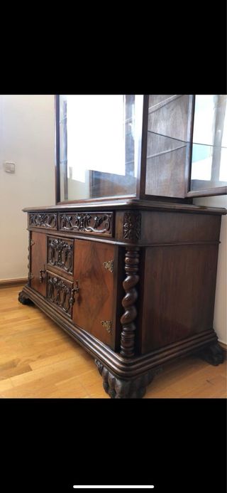 Antigua vitrina expositora de madera y cristal