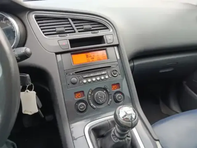 Despiece Peugeot 5008 2012