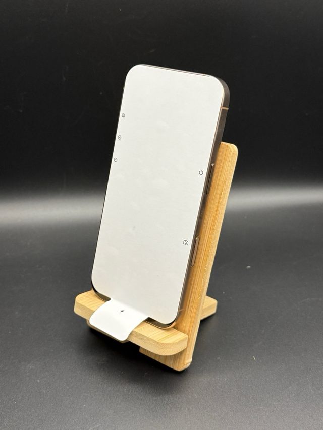 Iphone 16 pro 128gb Desierto como Nuevo garantia