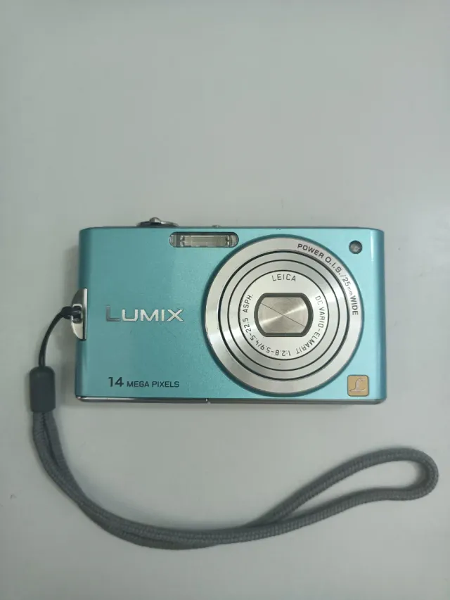 Panasonic Lumix DMC-FX66 14MP Blu funziona.